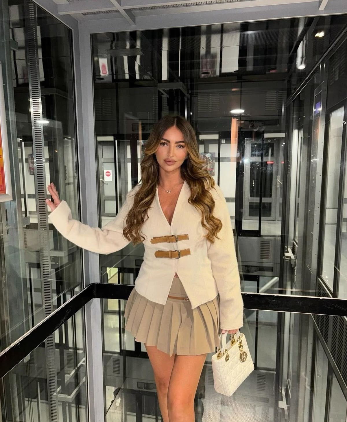 Elyana Jacke mit Gürteln