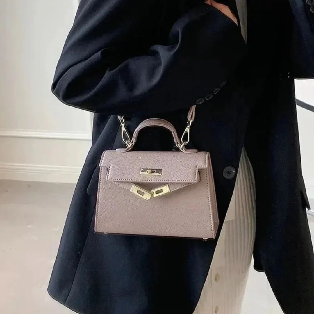 Elyana Kelly Tasche