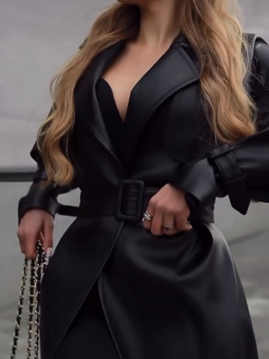Elyana Ledermantel