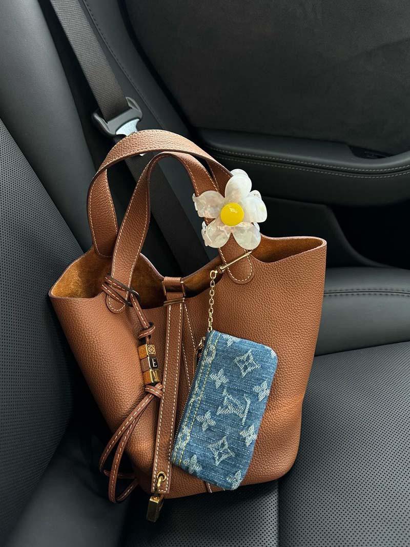 Elyana Shopper