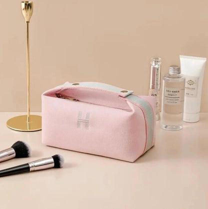 Elyana Kosmetik Tasche