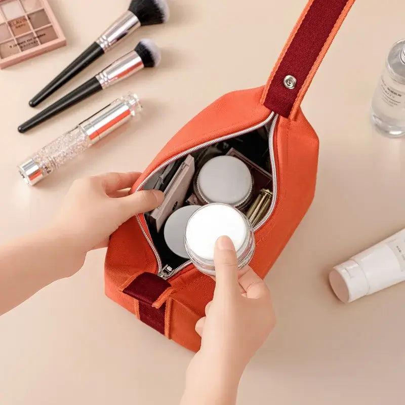 Elyana Kosmetik Tasche