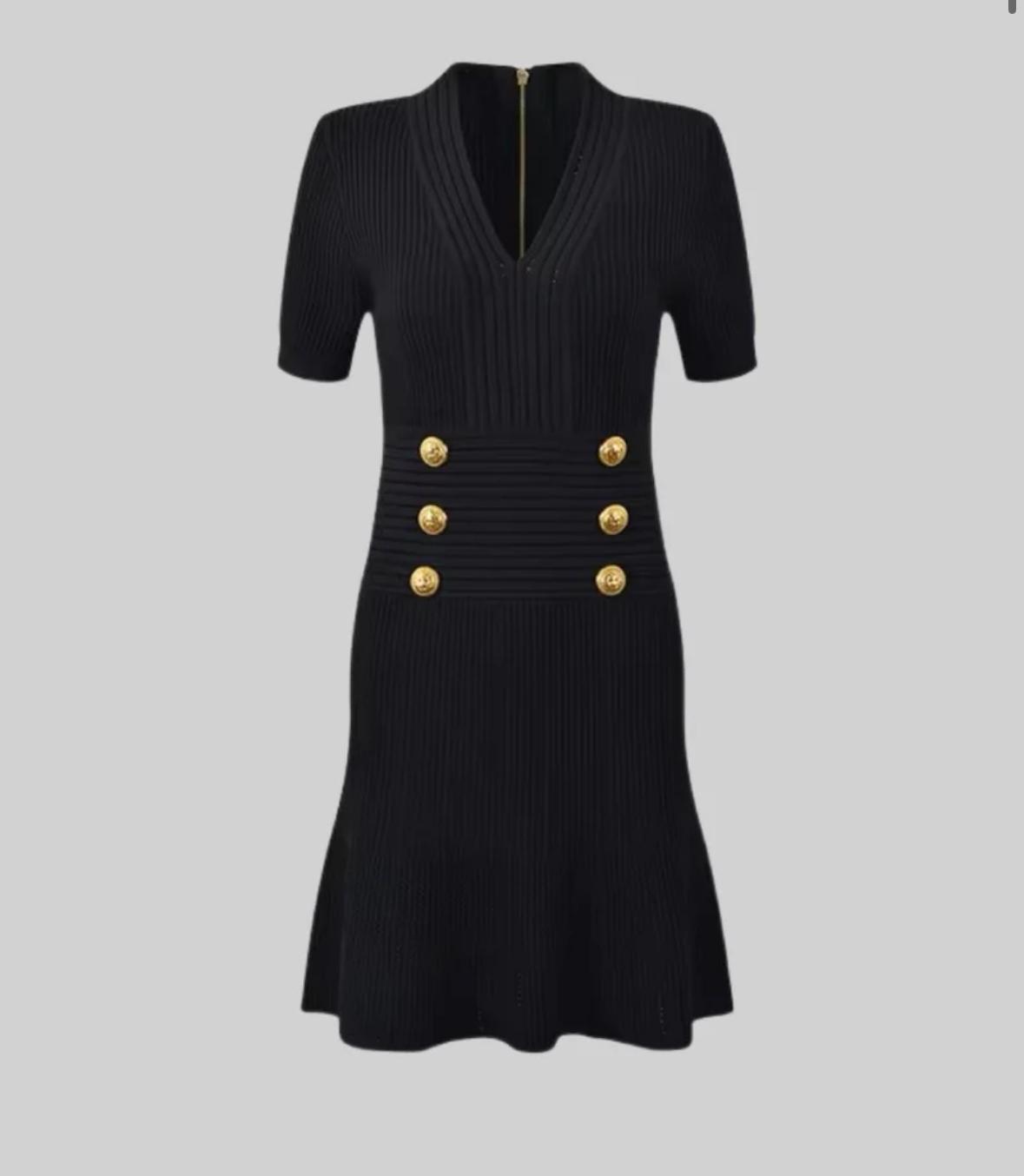 Elyana Premium Kleid mit Ausschnitt