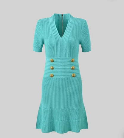 Elyana Premium Kleid mit Ausschnitt