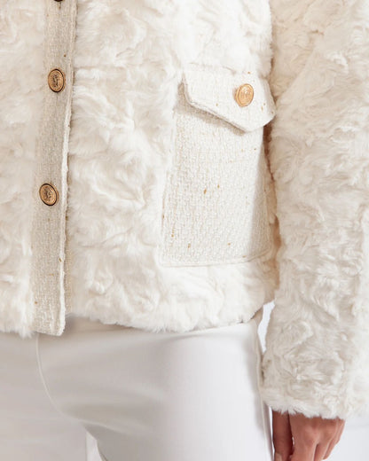 Elyana Premium Jacke mit Goldknöpfen