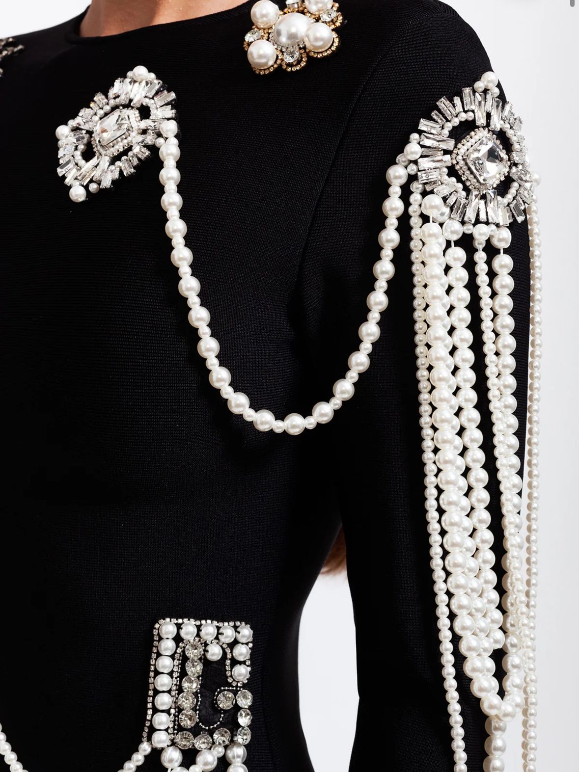 Elyana Premiumkleid mit Schmuck