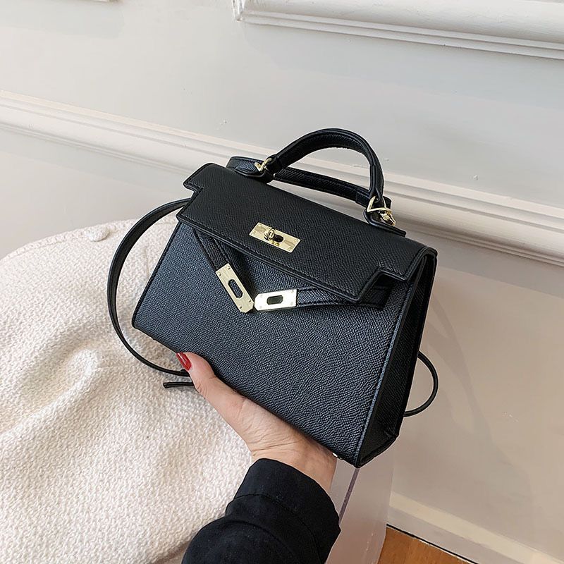 Elyana Kelly Tasche